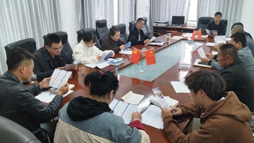 上交所联合第一创业走进安徽颍上县，为乡村居民守护钱袋子  第1张