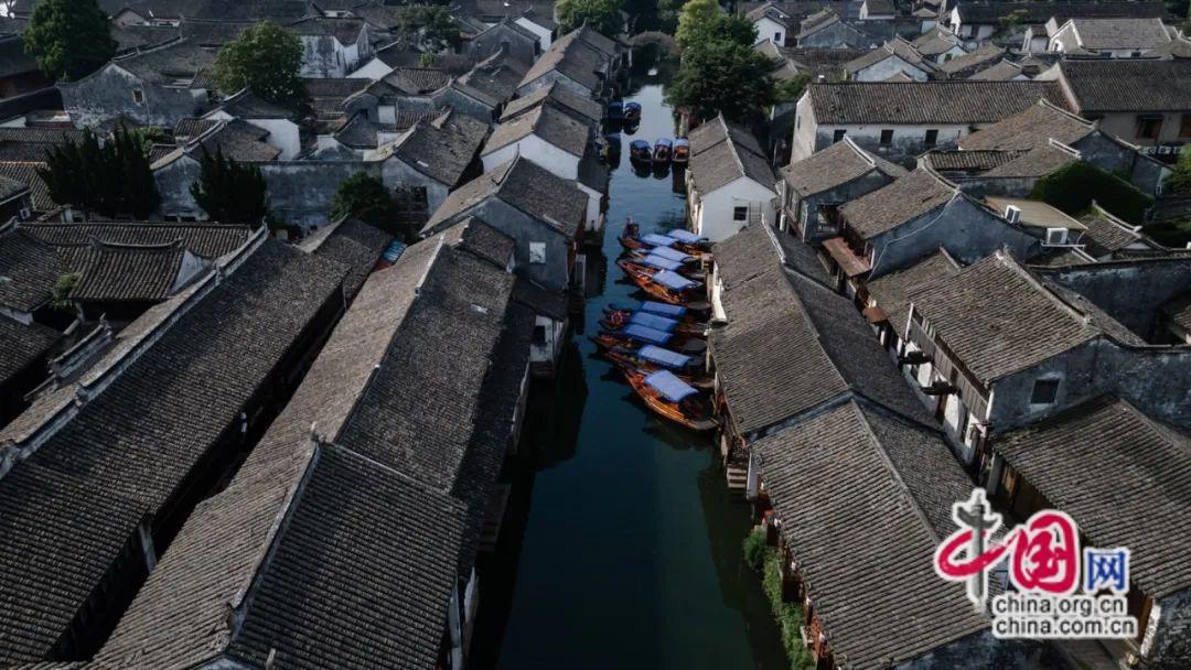 周庄古镇：江南水乡的诗画传奇，一生必去的 20 个长三角古镇之一  第3张