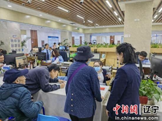 苏家屯区政务服务中心：小设施大爱心，小窗口大服务  第1张