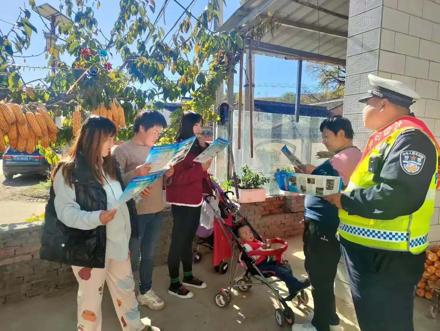 宝鸡交警多形式开展交通安全宣传活动，你还敢违法吗？  第5张