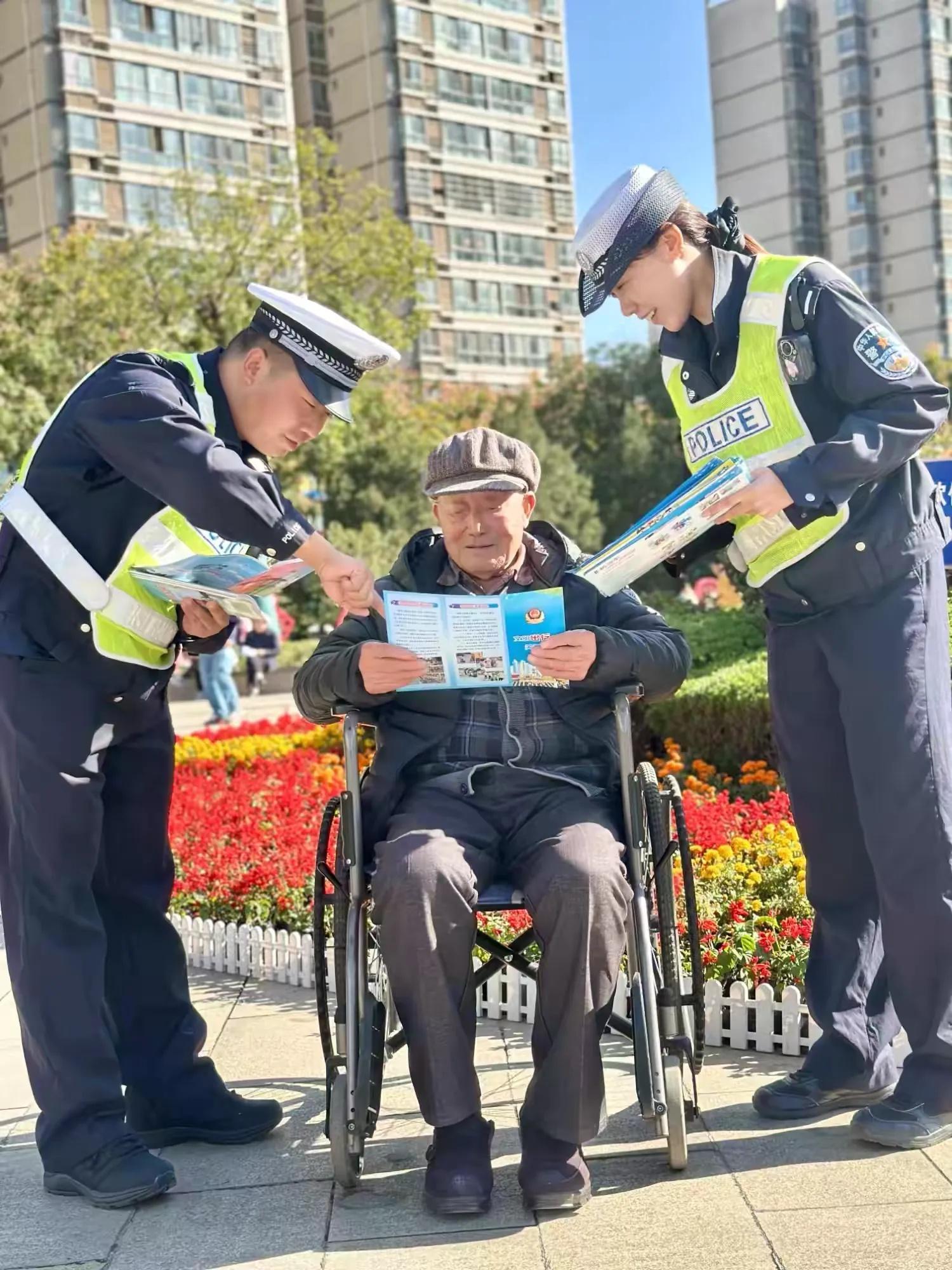 宝鸡交警多形式开展交通安全宣传活动，你还敢违法吗？  第7张