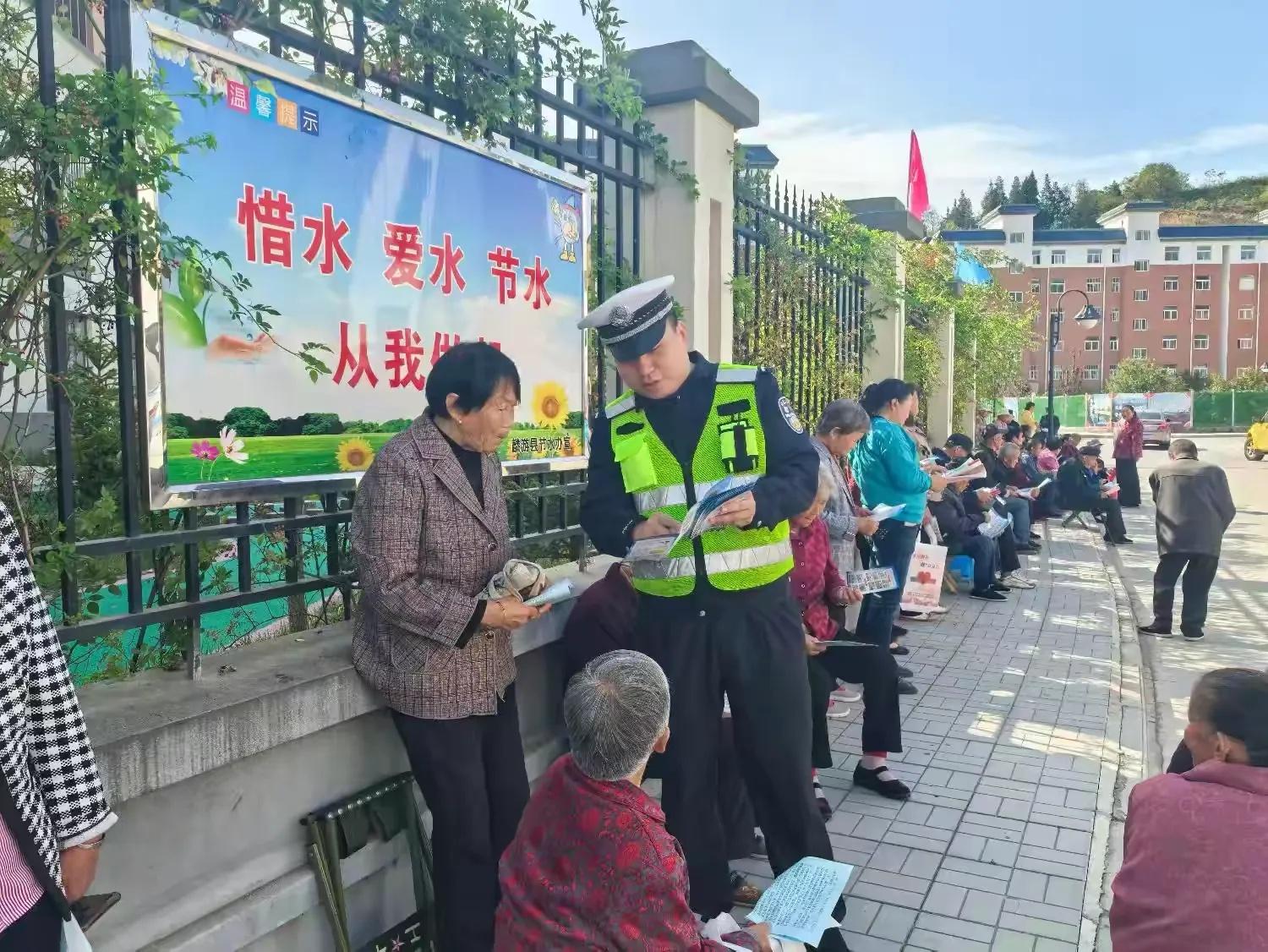 宝鸡交警多形式开展交通安全宣传活动，你还敢违法吗？  第10张