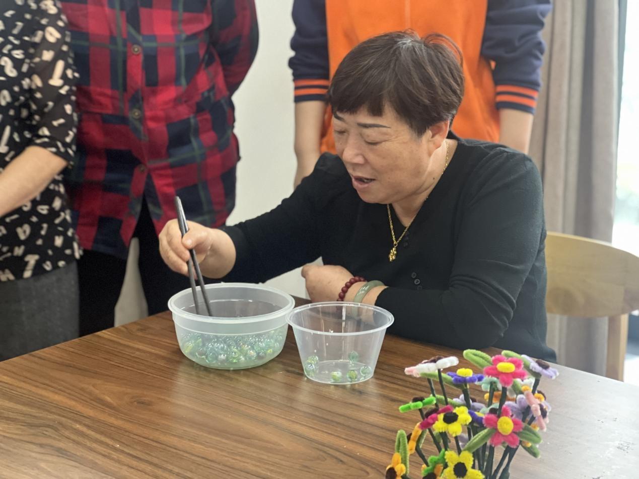 双燕村老年学堂举办趣味运动会，宣传五水共治知识  第2张