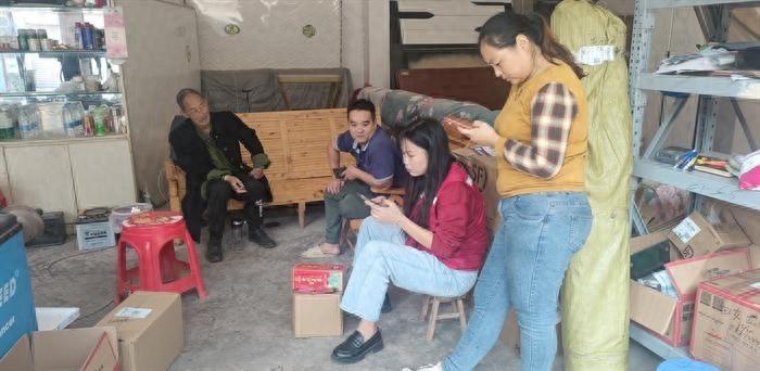 双十一快递诈骗频发，你还敢随便取包裹吗？  第1张