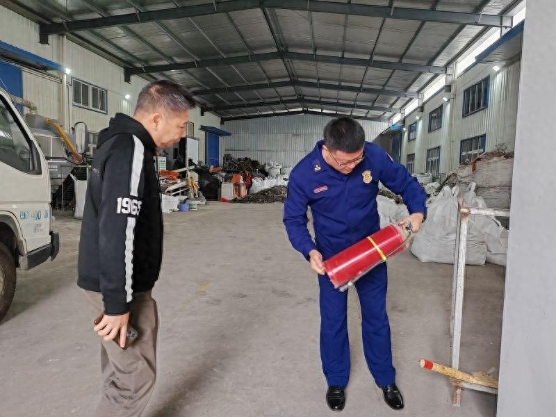 枝江市消防救援大队深入辖区开展消防安全检查指导，这些问题你一定要注意  第1张