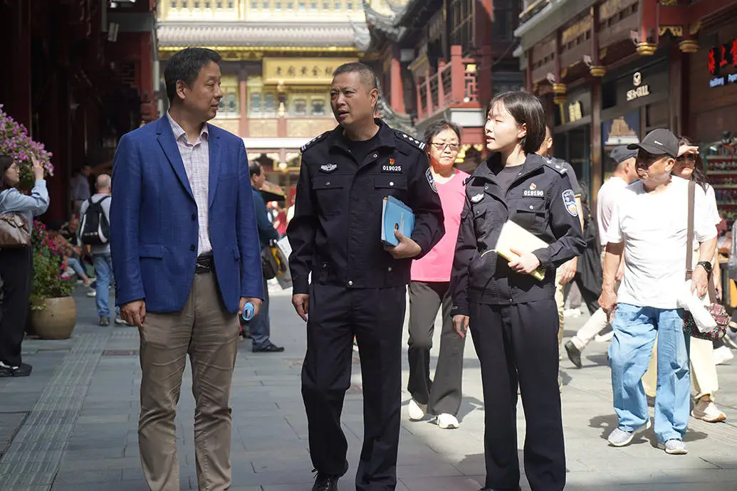 上海警方蓝鲸护企工作站：侦破 1500 余起涉企案件，保护 200 余个品牌企业合法权益