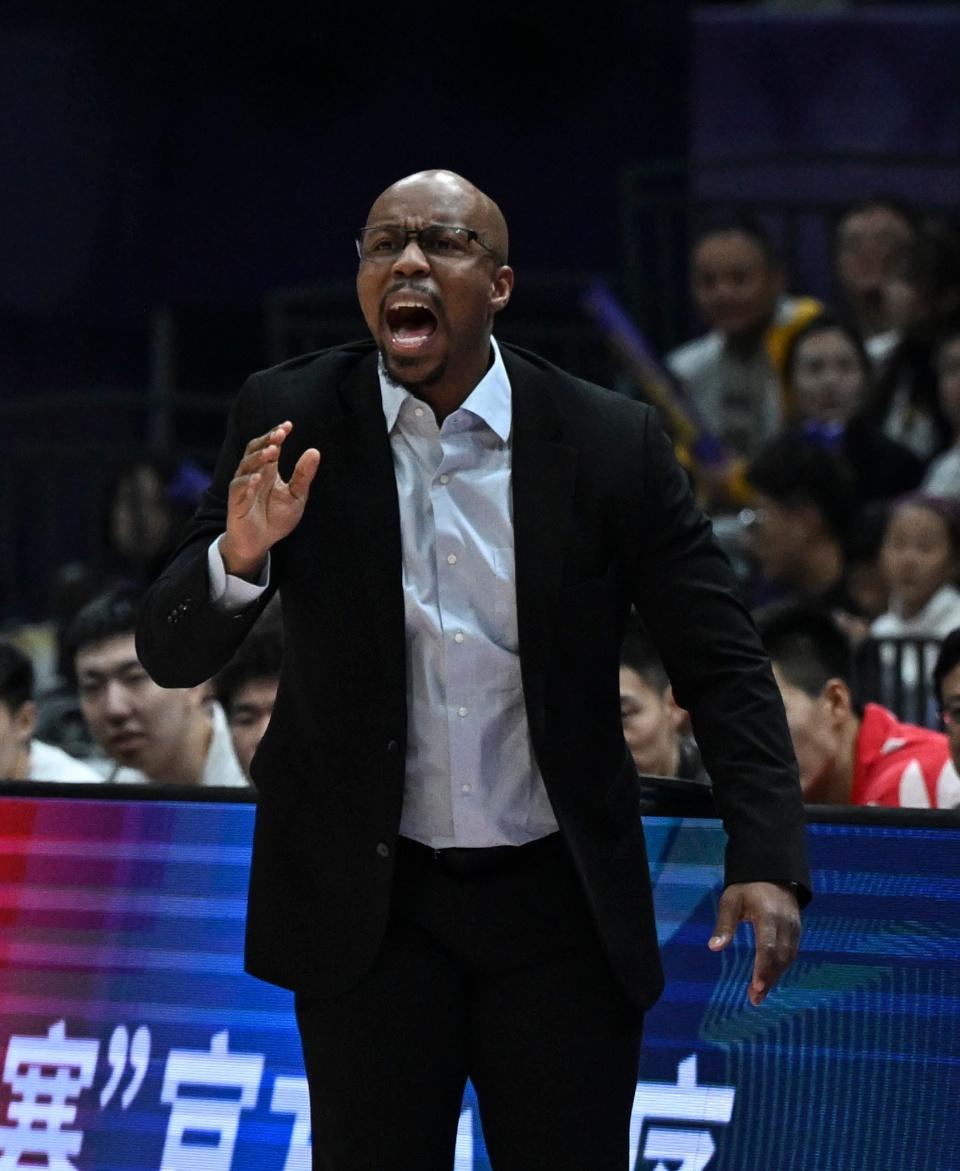 CBA 常规赛第五轮：北控主场险胜广州，沈梓捷扣篮惊艳全场  第10张