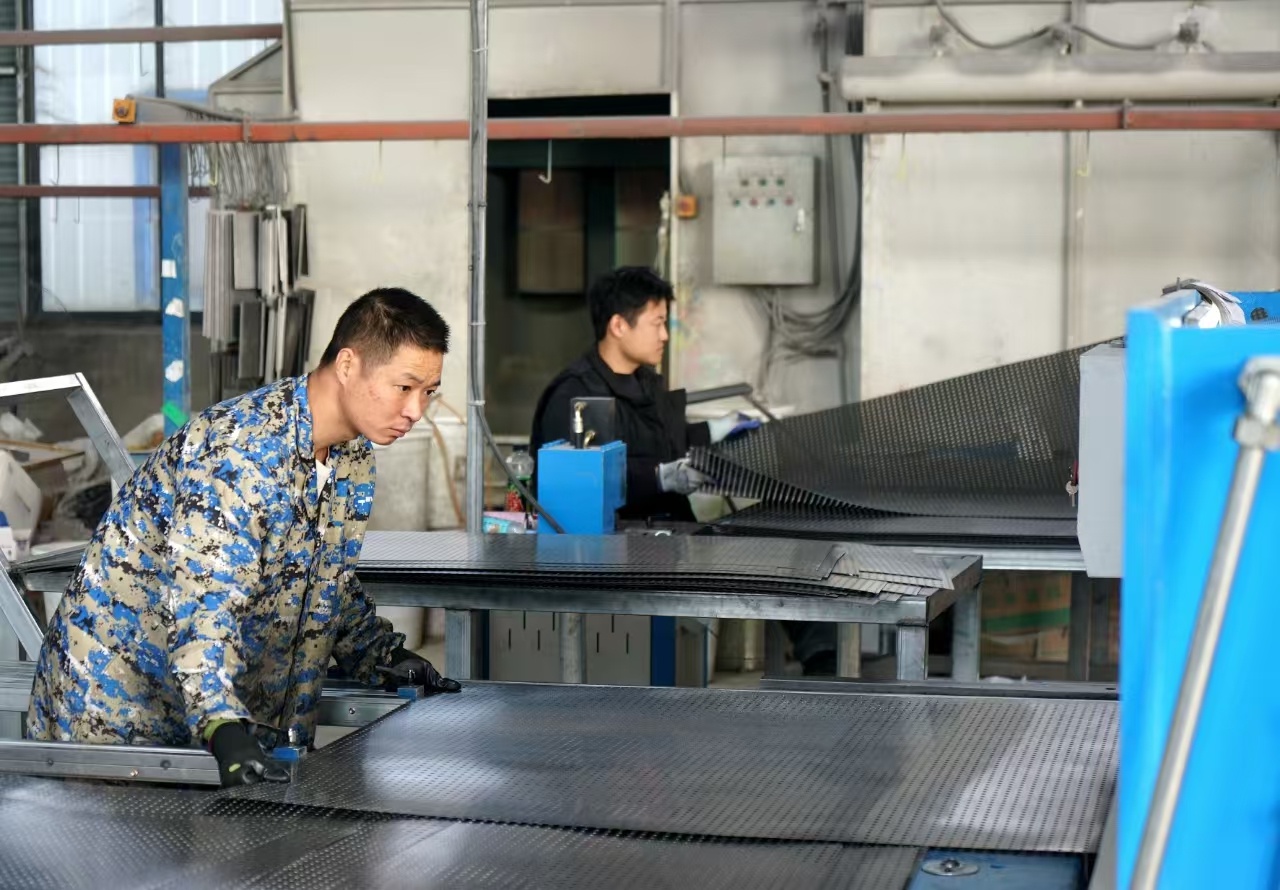 年产过亿的洞洞板到底有何魅力？订单量稳定，市场需求巨大  第2张
