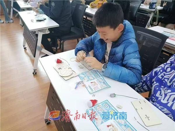 济南一社区天文馆曾无人问津，如今为何又热闹非凡？  第4张