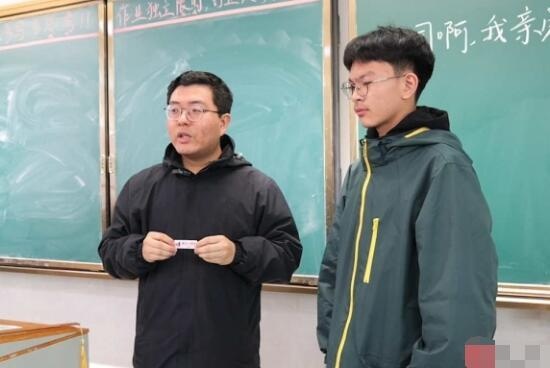 初三班主任用甘蔗、盐、鸡精当奖品，背后的原因令人  第5张