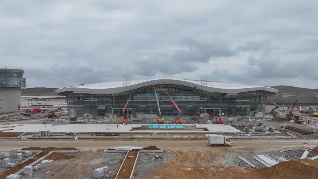 铜仁德江机场跑道贯通，航站楼建设火热进行中  第4张