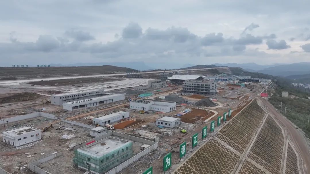 铜仁德江机场跑道贯通，航站楼建设火热进行中  第8张