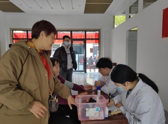 健康义诊进社区，服务居民零距离  第2张