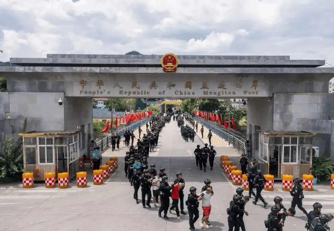5.3 万余名中国籍涉诈犯罪嫌疑人被抓！缅北规模化电诈园区全被铲除  第2张