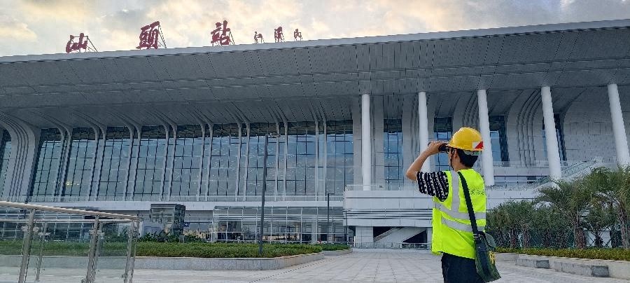 国庆日均客流历史新高！汕头站房组长的网格化管理之道  第1张