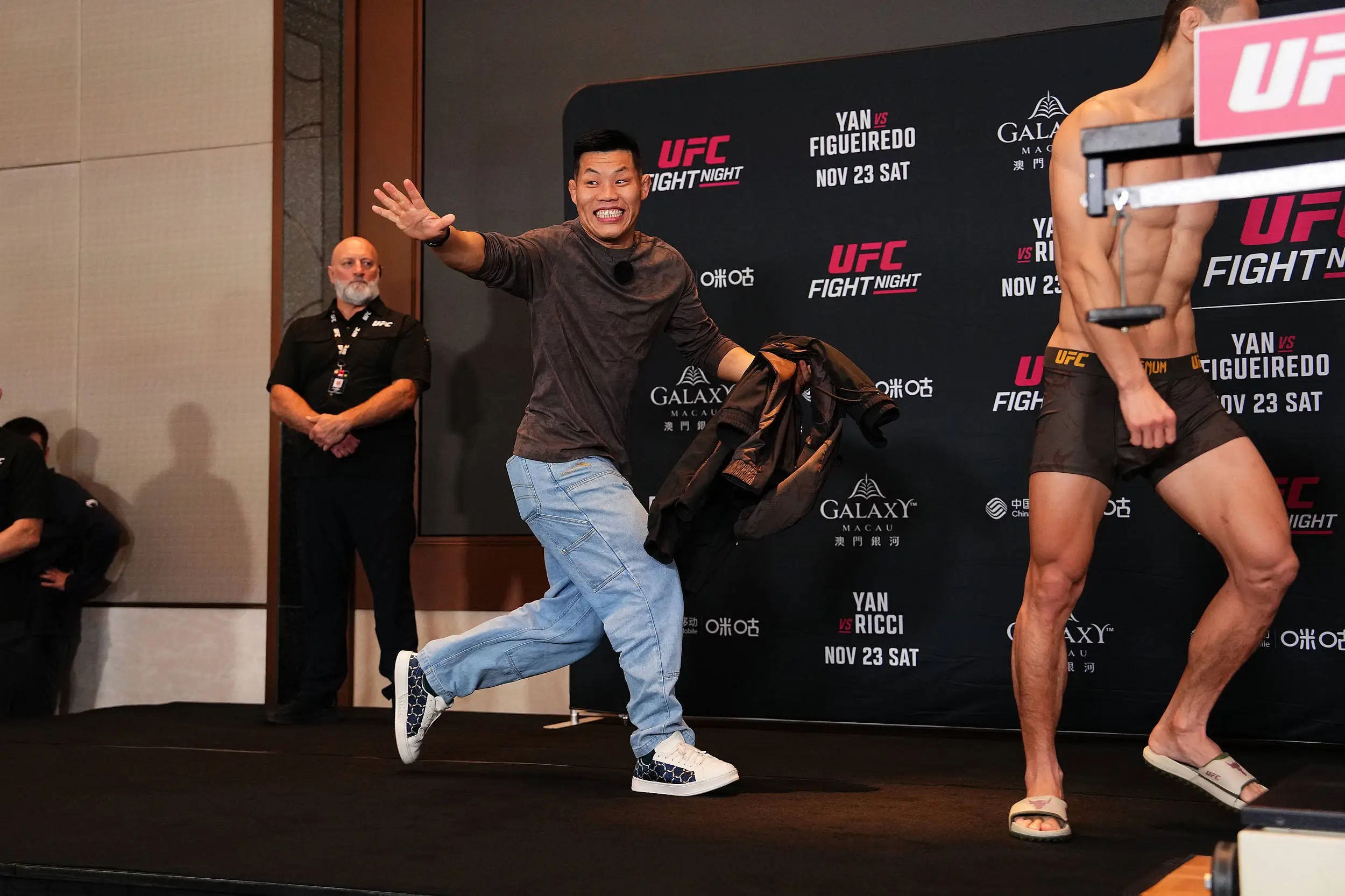 UFC 格斗之夜澳门站十年后再燃战火，门票一小时售罄