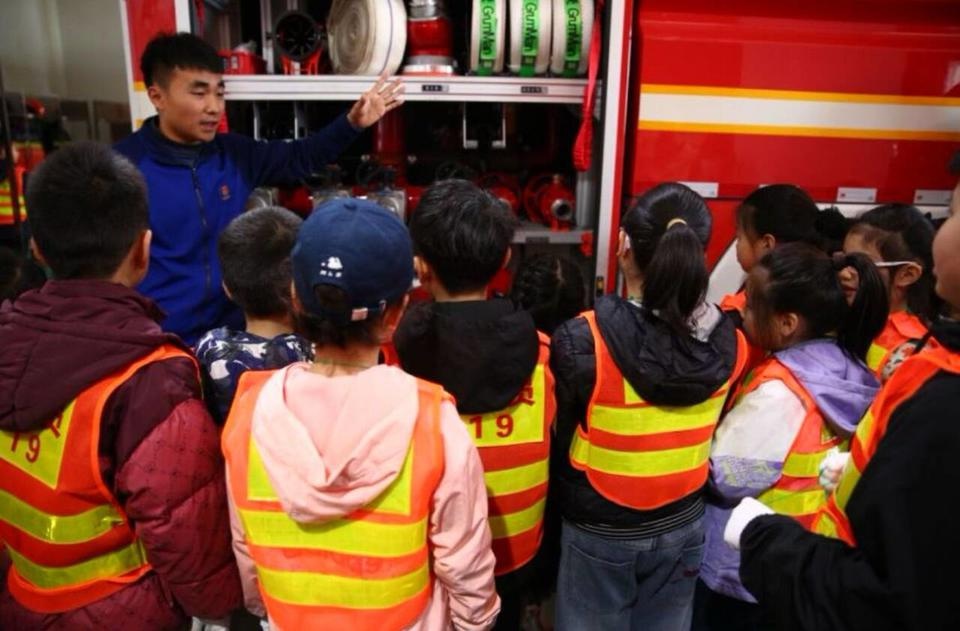 家家悦集团开展亲子消防活动，让安全守护一路‘童’行  第2张