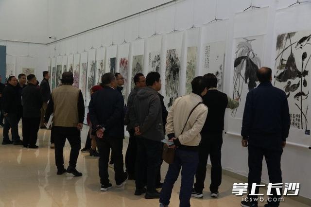 花开向阳墨韵留香，长沙阳泉花鸟画联展震撼开幕  第2张