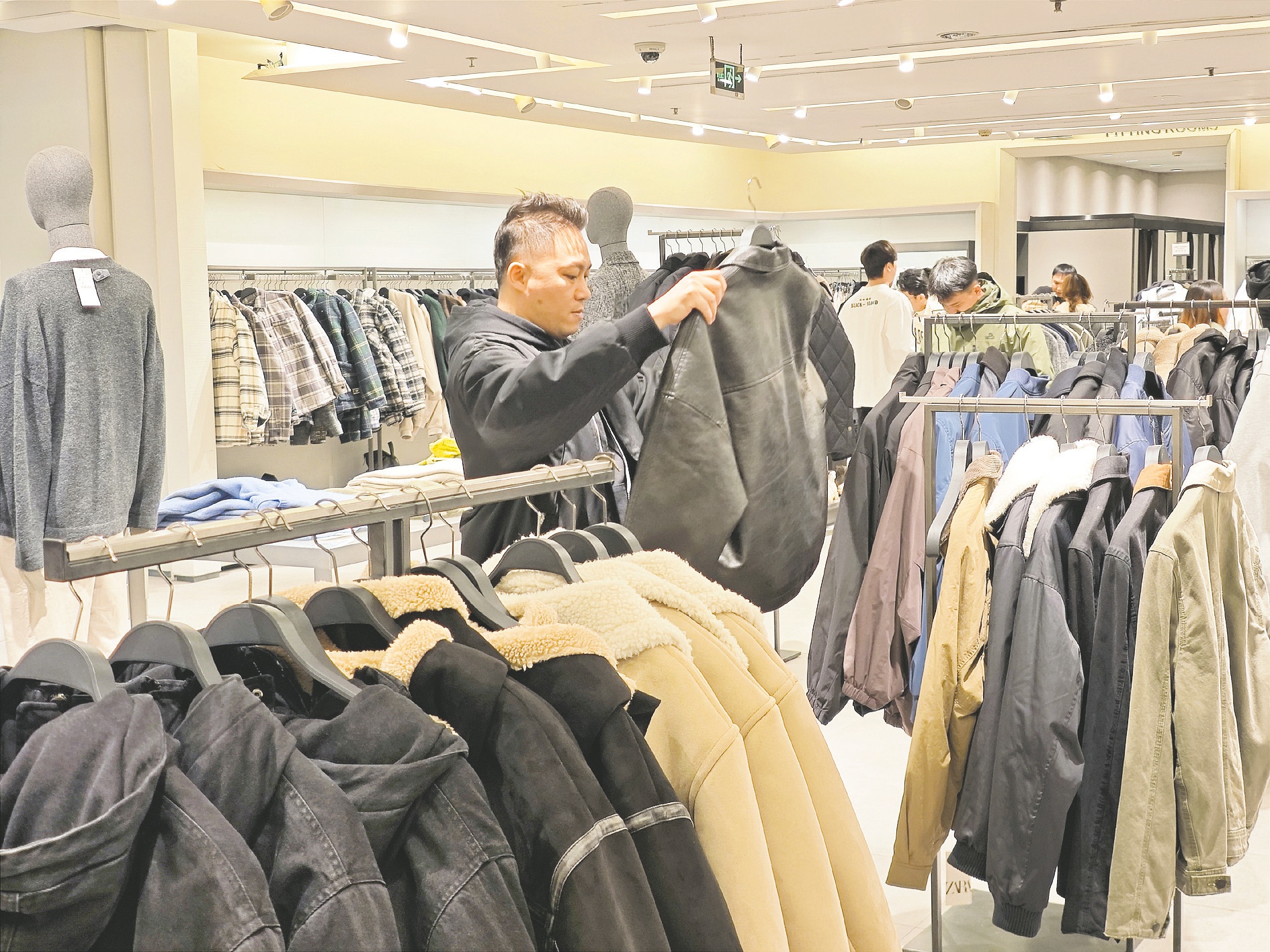 冬日南宁消费市场暖意融融，火锅、演唱会点燃冬游热情  第3张