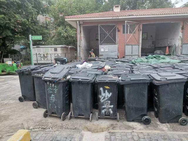 2年不懈努力，通州小区居民终于告别垃圾困扰，送锦旗感谢社区工作人员  第2张