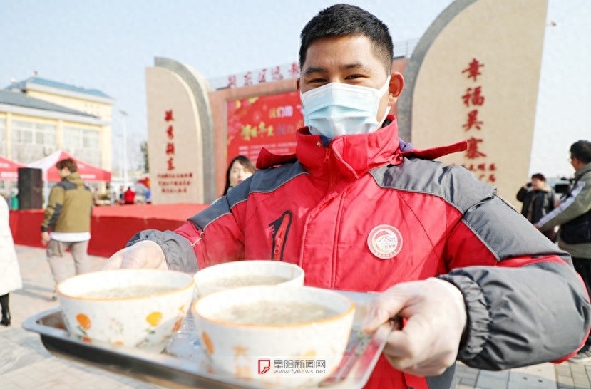 冬至大如年！160位老人齐聚吴寨，20桌羊肉汤饺子宴温暖人心