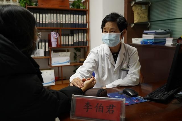 2024沈阳中医药文化市集圆满落幕，专家揭秘青少年肥胖与冬季呼吸道疾病的中医防治秘籍  第4张