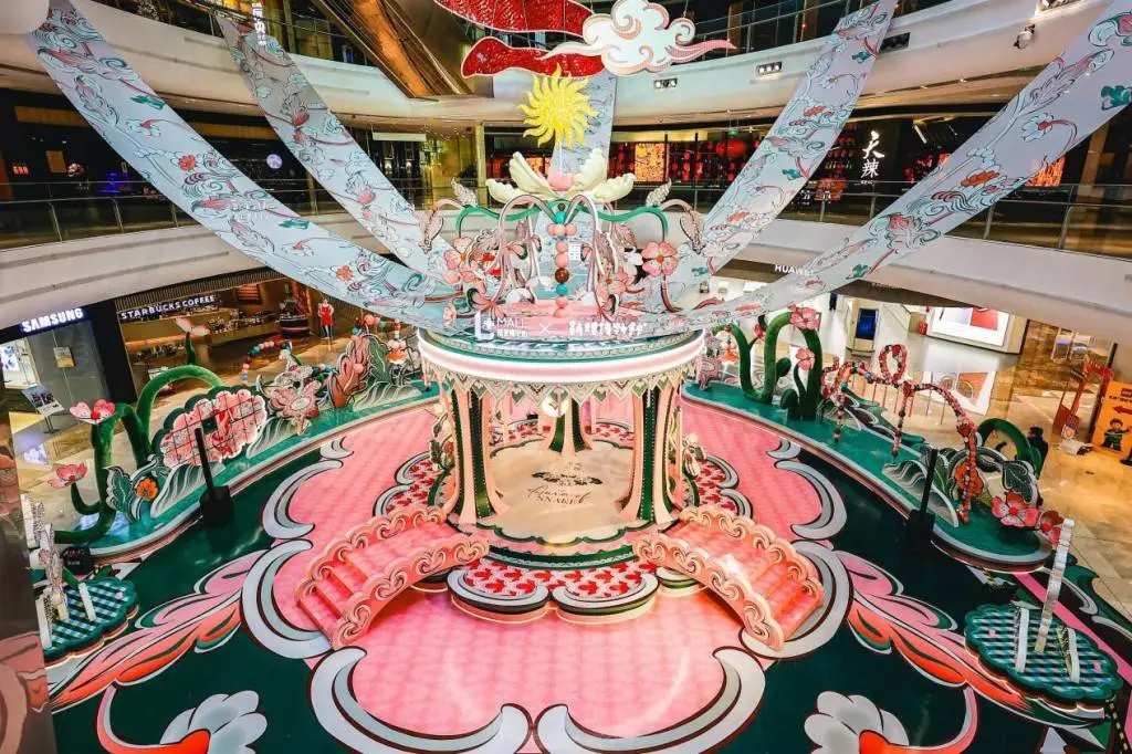 12月21日陆家嘴中心L+Mall六周年盛典，敦煌艺术与灵蛇花园的奇妙碰撞，邀您共赴新年祈福之旅
