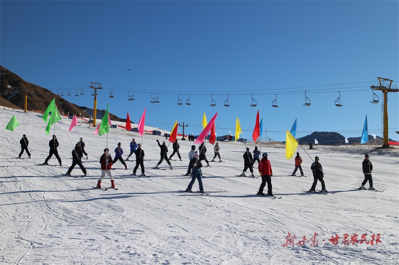 祁连山滑雪场盛大开板！2024冬季冰雪运动狂欢，你准备好了吗？  第3张