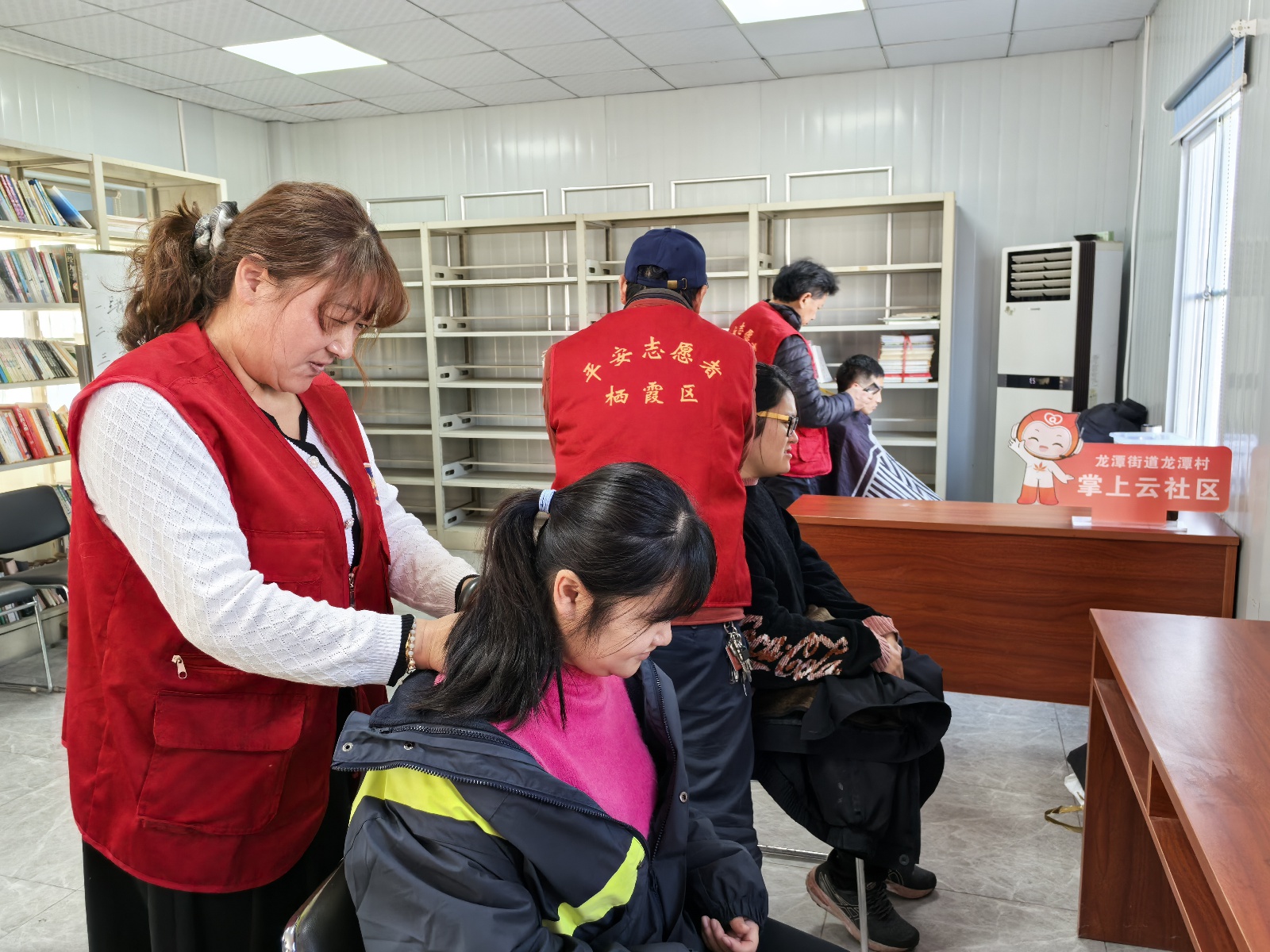 冬至暖心聚会：龙潭村饺子宴，温暖冬日里的团圆时刻  第3张