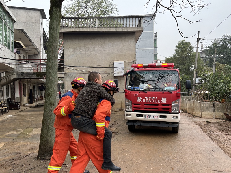 2024年渝水区地质灾害避险演练:一场生死时速的救援行动 第3张 2024年渝水区地质灾害避险演练:一场生死时速的救援行动 第3张