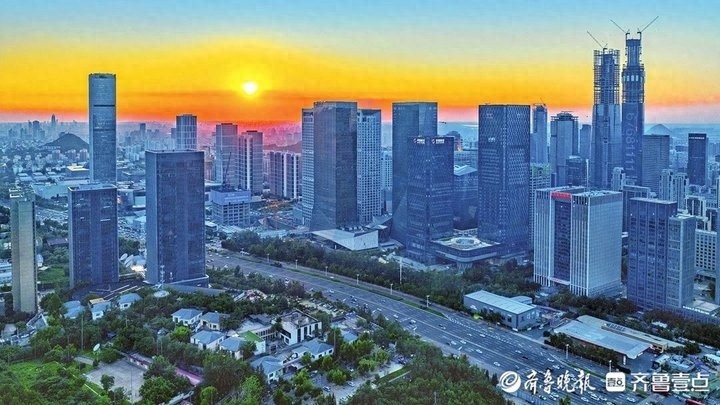 济南消费市场大变局：新能源汽车销量暴涨19.3%，绿色消费引领未来