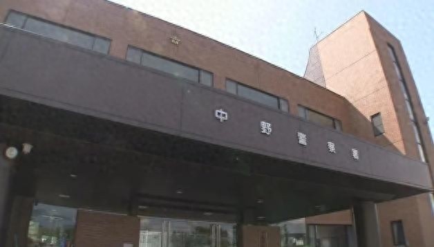 惊险！中国游客滑雪失踪，竟在39度陡坡外被发现，心肺骤停生死未卜