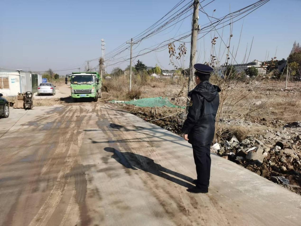揭秘渣土运输黑幕:如何从源头杜绝违规行为,保障城市道路安全? 第2张 揭秘渣土运输黑幕:如何从源头杜绝违规行为,保障城市道路安全? 第2张