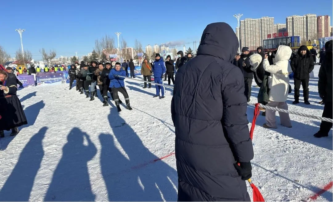 呼伦贝尔冰雪季震撼来袭！15项趣味活动等你来战，雪地拔河点燃冬日激情  第2张