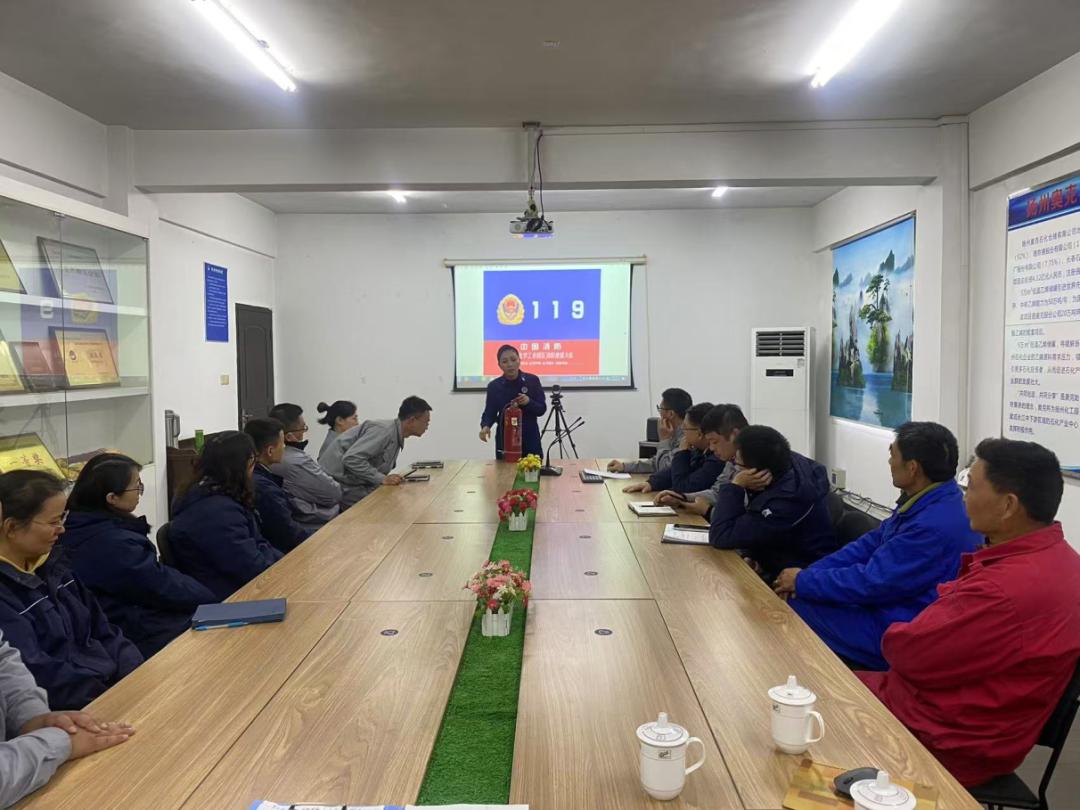 消防培训进工厂，防患未燃保平安！全民消防学知识，筑牢安全防火墙  第11张