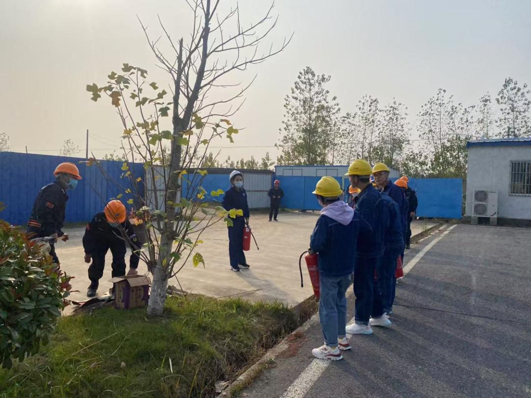 消防培训进工厂，防患未燃保平安！全民消防学知识，筑牢安全防火墙  第13张