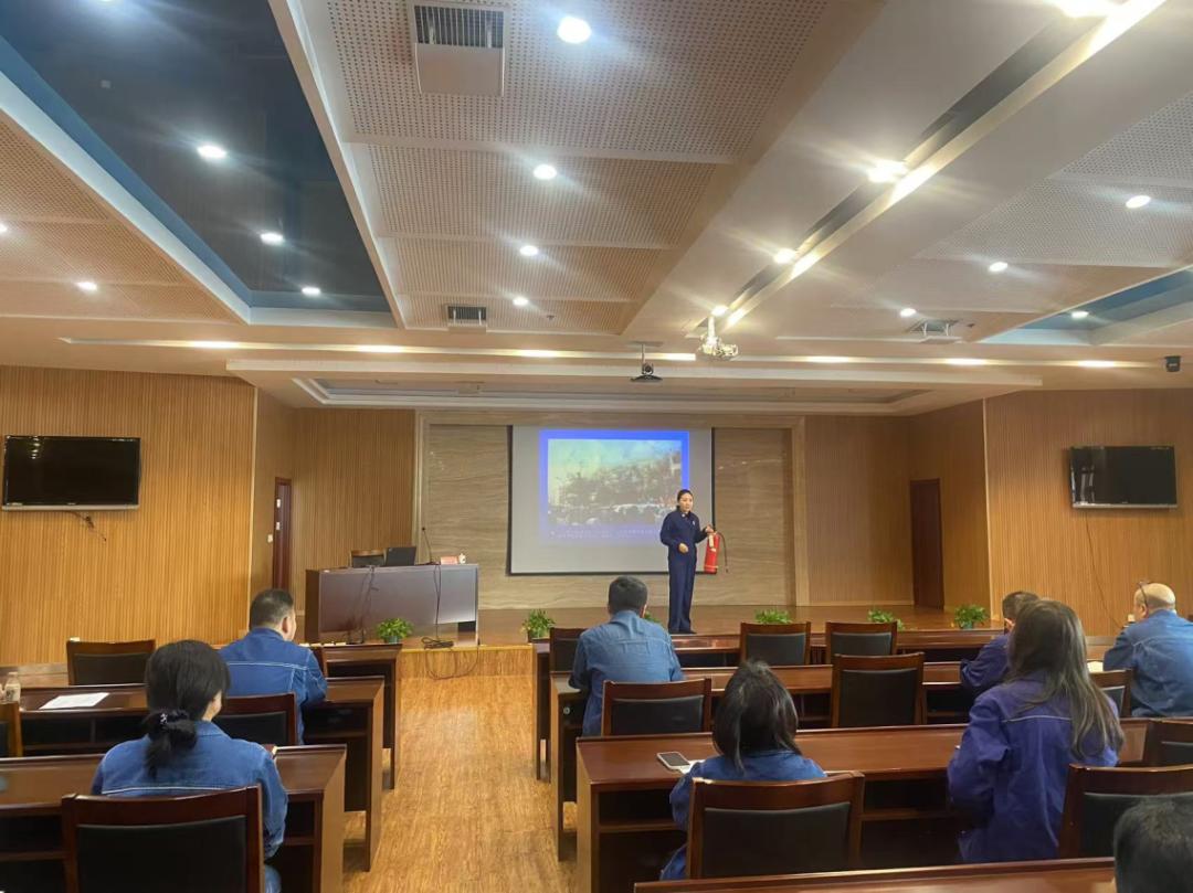消防培训进工厂，防患未燃保平安！全民消防学知识，筑牢安全防火墙  第8张