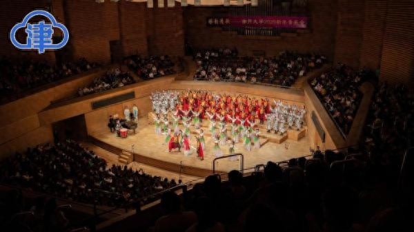 南开大学2025新年音乐会：千人共聚，歌声中的新年序曲震撼上演
