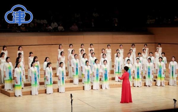 南开大学2025新年音乐会：千人共聚，歌声中的新年序曲震撼上演  第13张