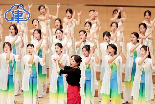 南开大学2025新年音乐会：千人共聚，歌声中的新年序曲震撼上演  第14张