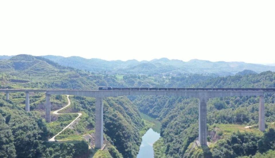 国内最大跨度单线铁路混凝土拱桥即将诞生！瓮马铁路乌江特大桥建设进度曝光  第7张