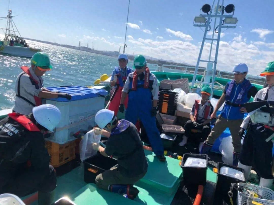 中国专家赴福岛海域独立取样，日本水产品进口有望恢复？  第1张