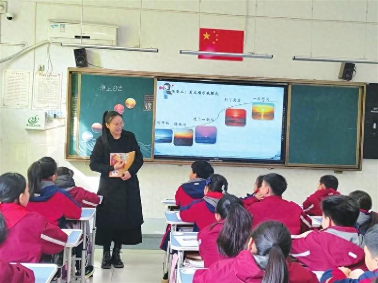 郑州一老师将入学比作成长之旅，与家长学生共赴浪漫  第1张