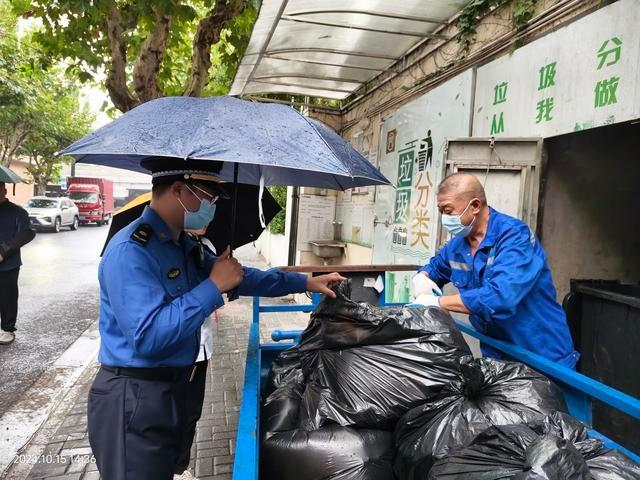 垃圾分类检查：小区垃圾转运竟出现这种错误  第2张