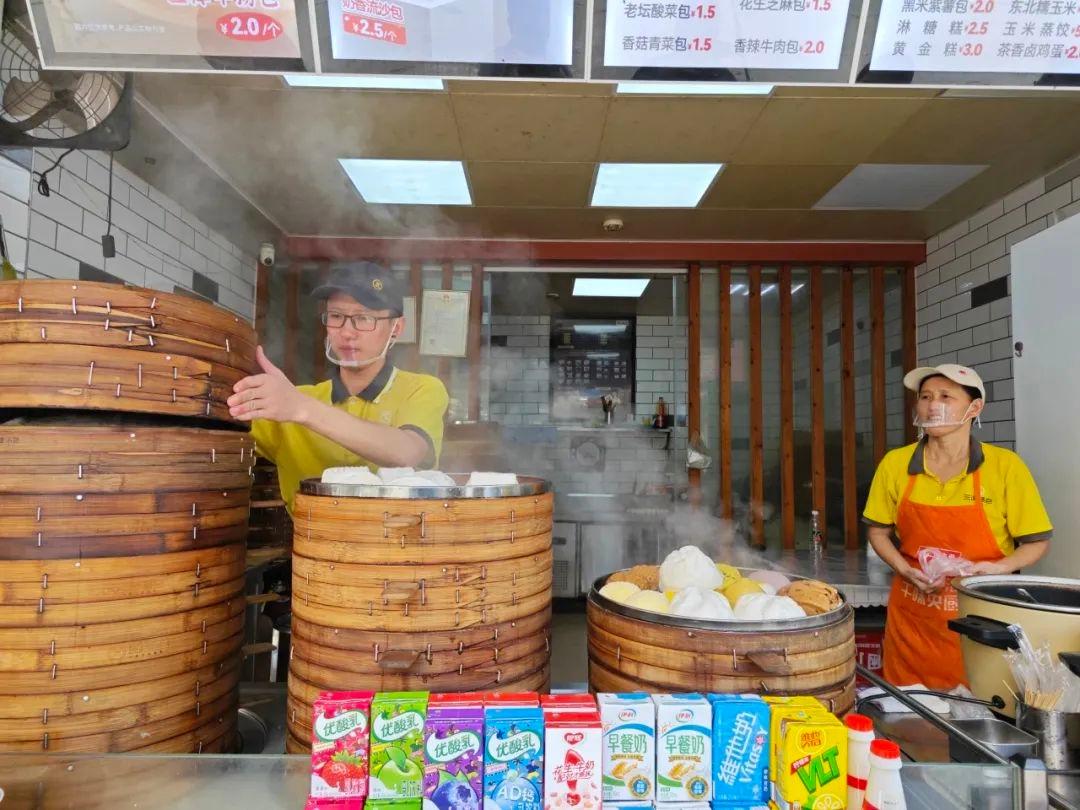 三年如一日，樟木头这家包子店老板的举动，温暖了整座城市  第6张