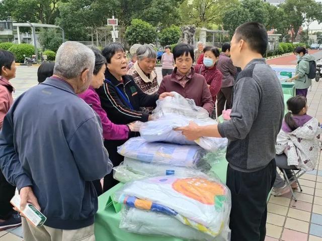 金海街道金水苑社区：打造绿色低碳社区，引领环保新潮流  第2张
