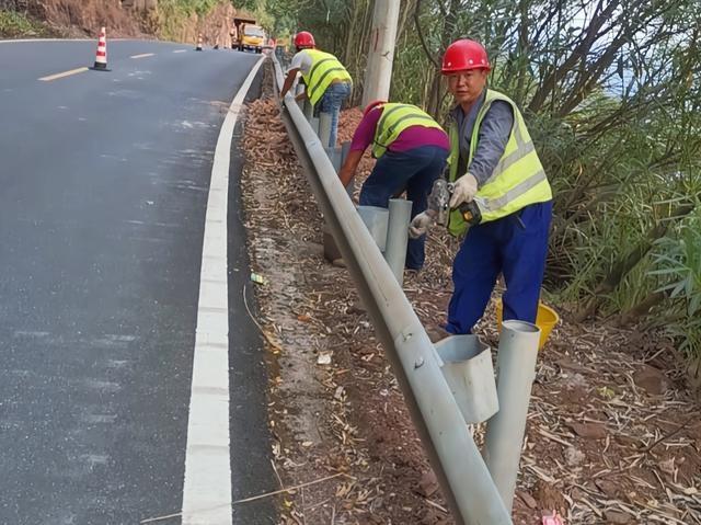 沅陵县公路安防攻坚消薄工程建设驶入快车道，冲刺一百天  第2张