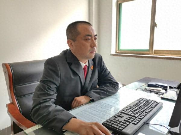 探视权纠纷案件：一年多未见女儿，父亲怒向法院申请执行