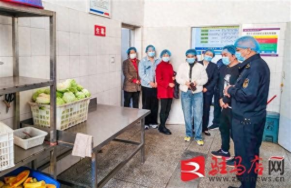 直击痛点！西平县谭店乡这场校园食品安全你我同查活动，家长们都叫好  第1张