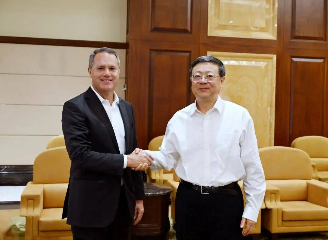 上海市委书记陈吉宁会见沃尔玛全球总裁，释放了哪些重要信号？